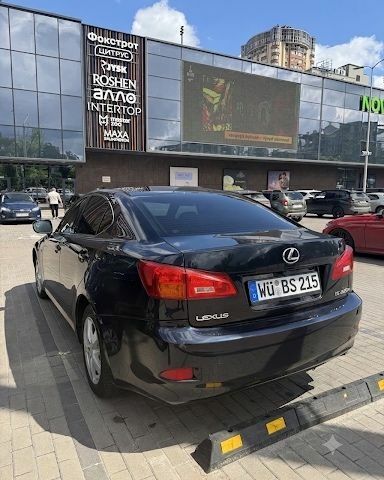 Синий Лексус ИС, объемом двигателя 2.2 л и пробегом 320 тыс. км за 3500 $, фото 1 на Automoto.ua