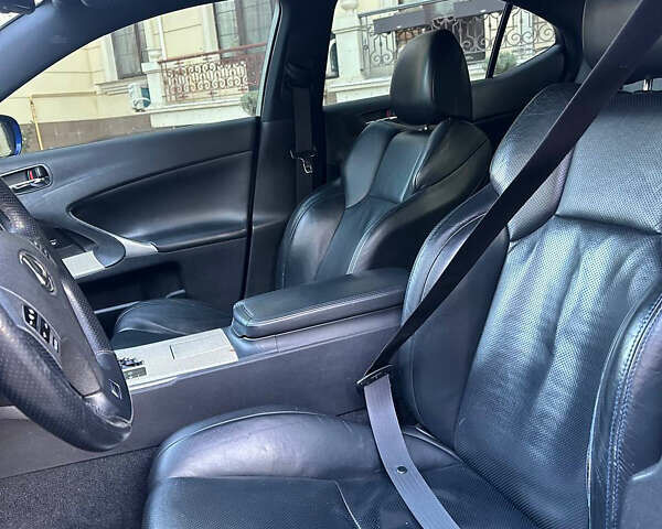 Синій Лексус ІС, об'ємом двигуна 5 л та пробігом 180 тис. км за 9500 $, фото 10 на Automoto.ua