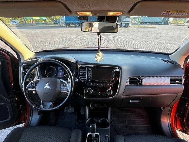 Синий Лексус ИС, объемом двигателя 2.23 л и пробегом 202 тыс. км за 7900 $, фото 2 на Automoto.ua
