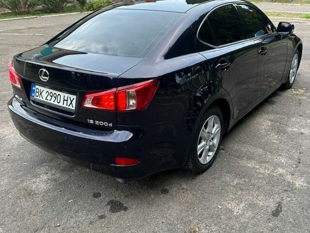 Синий Лексус ИС, объемом двигателя 2.23 л и пробегом 201 тыс. км за 8400 $, фото 2 на Automoto.ua