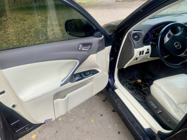 Синий Лексус ИС, объемом двигателя 2.2 л и пробегом 324 тыс. км за 9200 $, фото 8 на Automoto.ua