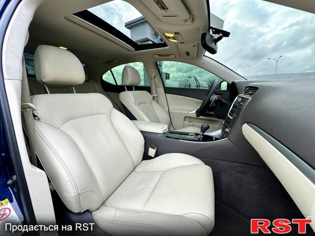 Синий Лексус ИС, объемом двигателя 2.5 л и пробегом 168 тыс. км за 10999 $, фото 10 на Automoto.ua