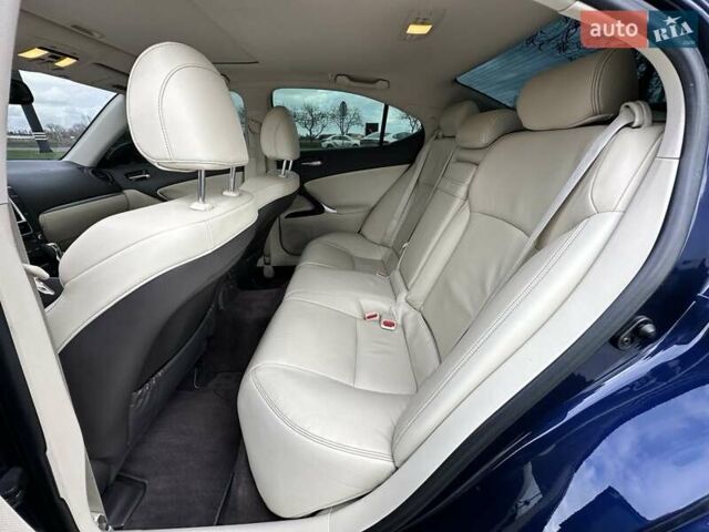 Синий Лексус ИС, объемом двигателя 2.5 л и пробегом 168 тыс. км за 10999 $, фото 7 на Automoto.ua