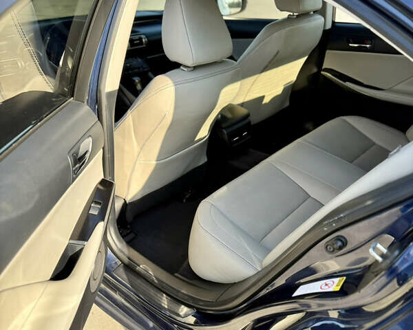 Синій Лексус ІС, об'ємом двигуна 2.5 л та пробігом 187 тис. км за 16500 $, фото 16 на Automoto.ua