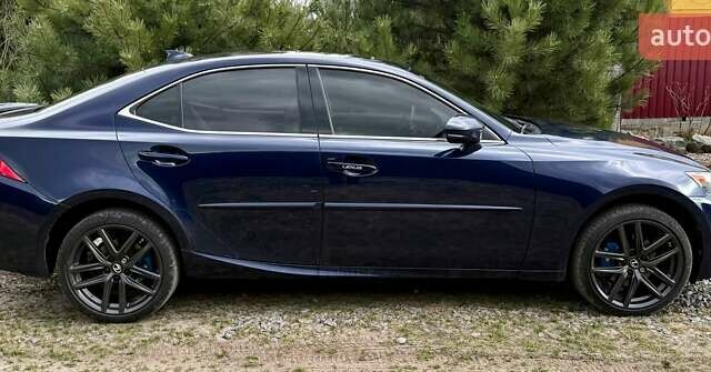 Синий Лексус ИС, объемом двигателя 2.5 л и пробегом 188 тыс. км за 15500 $, фото 3 на Automoto.ua