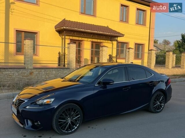 Синий Лексус ИС, объемом двигателя 2.5 л и пробегом 200 тыс. км за 15500 $, фото 4 на Automoto.ua