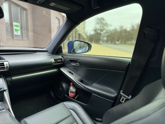 Синій Лексус ІС, об'ємом двигуна 2.5 л та пробігом 141 тис. км за 19000 $, фото 18 на Automoto.ua