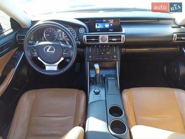 Синій Лексус ІС, об'ємом двигуна 2.5 л та пробігом 98 тис. км за 16300 $, фото 9 на Automoto.ua