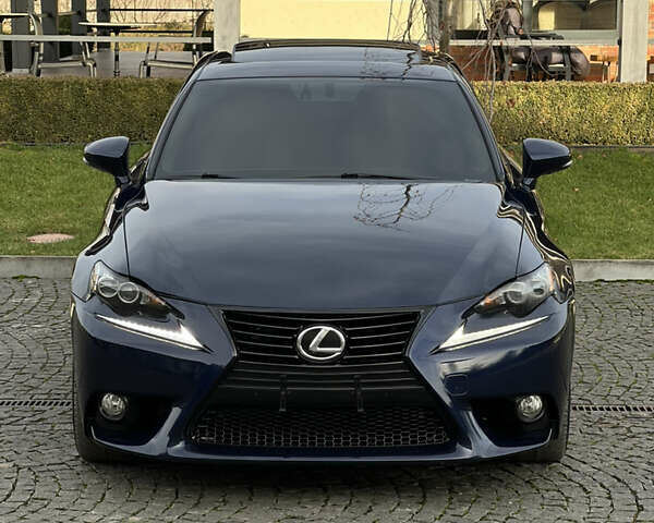 Синий Лексус ИС, объемом двигателя 2.5 л и пробегом 98 тыс. км за 17350 $, фото 1 на Automoto.ua
