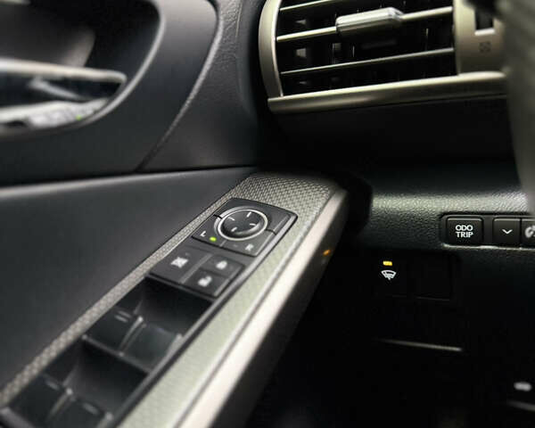 Синий Лексус ИС, объемом двигателя 2.5 л и пробегом 149 тыс. км за 19000 $, фото 26 на Automoto.ua