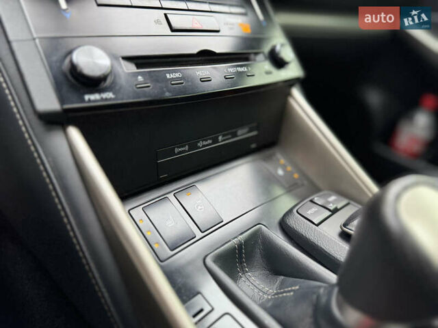 Синий Лексус ИС, объемом двигателя 2.5 л и пробегом 149 тыс. км за 19000 $, фото 23 на Automoto.ua