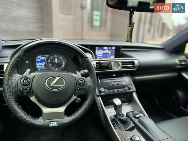 Синий Лексус ИС, объемом двигателя 2.5 л и пробегом 149 тыс. км за 19000 $, фото 8 на Automoto.ua
