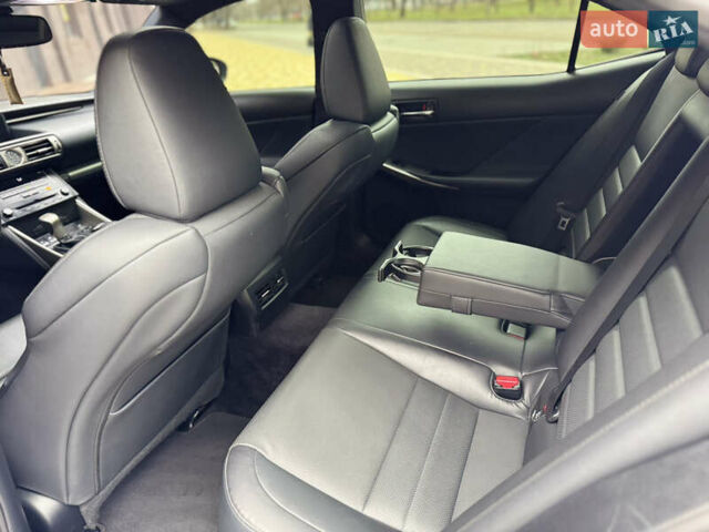 Синий Лексус ИС, объемом двигателя 2.5 л и пробегом 149 тыс. км за 19000 $, фото 7 на Automoto.ua