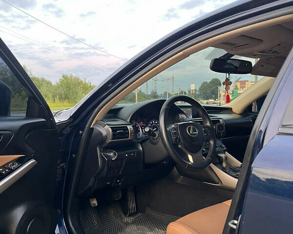 Синий Лексус ИС, объемом двигателя 2 л и пробегом 170 тыс. км за 16700 $, фото 8 на Automoto.ua
