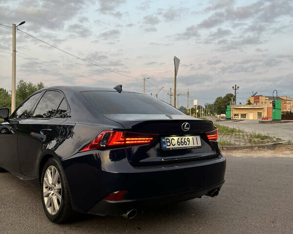 Синий Лексус ИС, объемом двигателя 2 л и пробегом 170 тыс. км за 16700 $, фото 7 на Automoto.ua