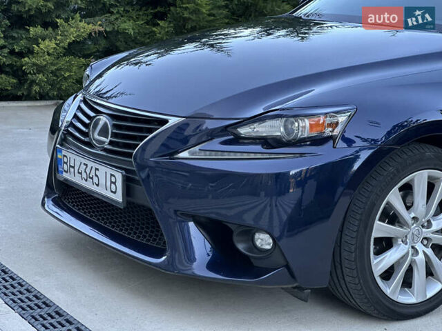 Синий Лексус ИС, объемом двигателя 2.5 л и пробегом 150 тыс. км за 16300 $, фото 8 на Automoto.ua