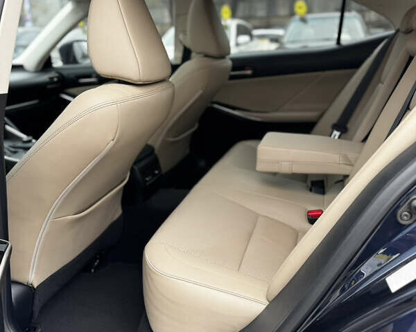 Синий Лексус ИС, объемом двигателя 2 л и пробегом 130 тыс. км за 18500 $, фото 13 на Automoto.ua