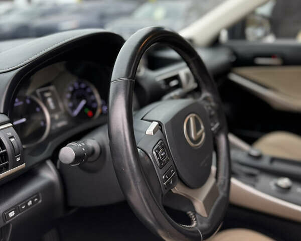 Синий Лексус ИС, объемом двигателя 2 л и пробегом 130 тыс. км за 18500 $, фото 11 на Automoto.ua