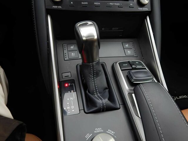 Синий Лексус ИС, объемом двигателя 3.5 л и пробегом 63 тыс. км за 10350 $, фото 10 на Automoto.ua