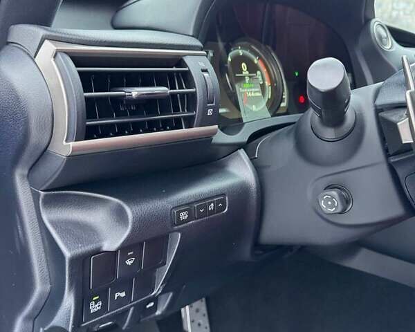 Синий Лексус ИС, объемом двигателя 2 л и пробегом 67 тыс. км за 23500 $, фото 15 на Automoto.ua