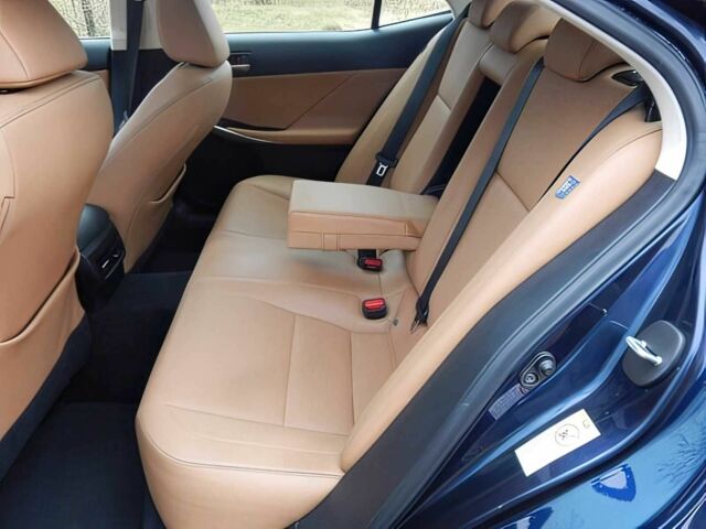 Синий Лексус ИС, объемом двигателя 3.5 л и пробегом 63 тыс. км за 10350 $, фото 13 на Automoto.ua