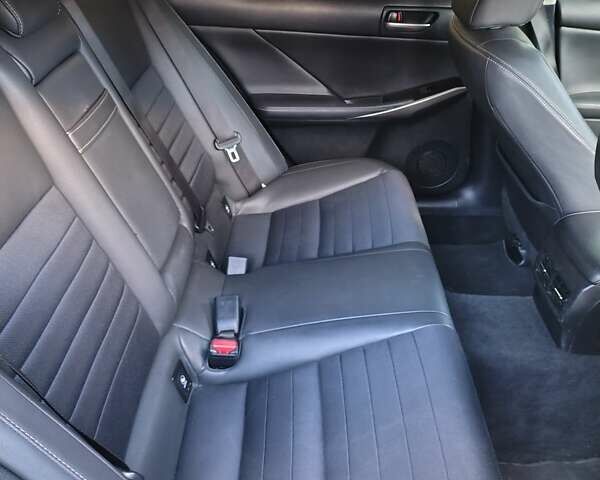 Лексус ИС 2018 в Львове на Automoto.ua Синий Лексус ИС, объемом двигателя 2.5 л и пробегом 247 тыс. км за 26878 $, фото 11 на Automoto.ua