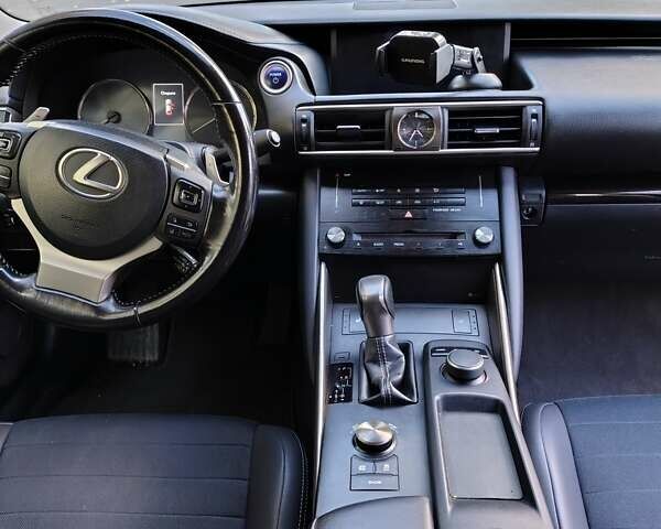 Лексус ИС 2018 в Львове на Automoto.ua Синий Лексус ИС, объемом двигателя 2.5 л и пробегом 247 тыс. км за 26878 $, фото 12 на Automoto.ua