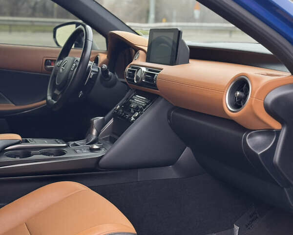 Синій Лексус ІС, об'ємом двигуна 2 л та пробігом 40 тис. км за 34500 $, фото 15 на Automoto.ua