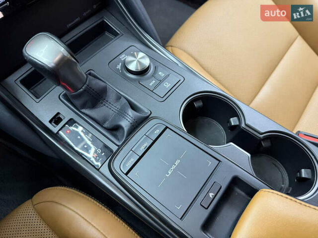 Синий Лексус ИС, объемом двигателя 2 л и пробегом 40 тыс. км за 32500 $, фото 12 на Automoto.ua