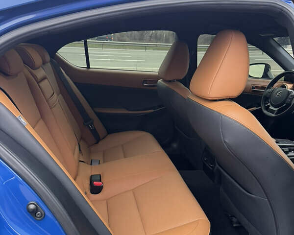 Синій Лексус ІС, об'ємом двигуна 2 л та пробігом 40 тис. км за 34500 $, фото 10 на Automoto.ua