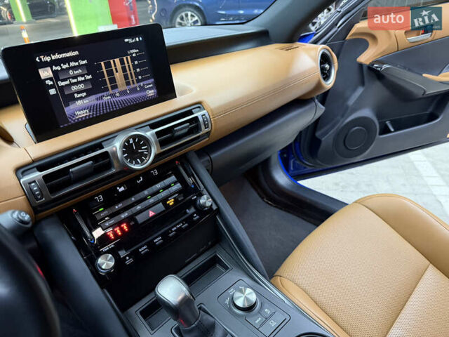 Синий Лексус ИС, объемом двигателя 2 л и пробегом 40 тыс. км за 32500 $, фото 11 на Automoto.ua