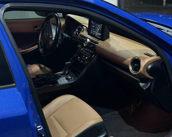 Синій Лексус ІС, об'ємом двигуна 2 л та пробігом 40 тис. км за 37500 $, фото 10 на Automoto.ua