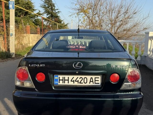 Зелений Лексус ІС, об'ємом двигуна 2 л та пробігом 250 тис. км за 4800 $, фото 2 на Automoto.ua
