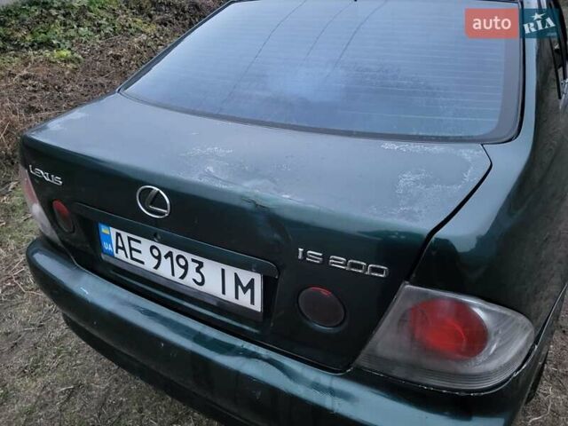 Зеленый Лексус ИС, объемом двигателя 1.99 л и пробегом 200 тыс. км за 3100 $, фото 6 на Automoto.ua
