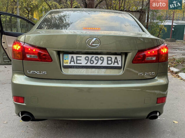 Зеленый Лексус ИС, объемом двигателя 2.5 л и пробегом 203 тыс. км за 8000 $, фото 10 на Automoto.ua