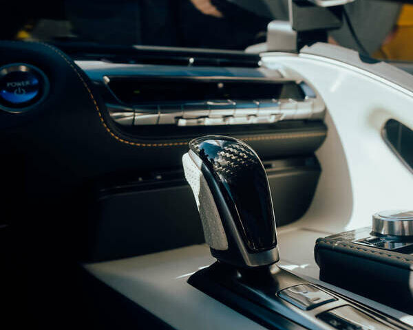 Желтый Лексус ЛС, объемом двигателя 3.46 л и пробегом 16 тыс. км за 94000 $, фото 22 на Automoto.ua