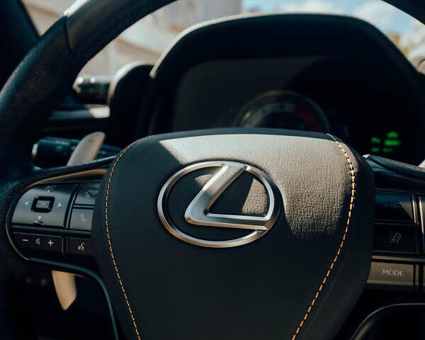 Желтый Лексус ЛС, объемом двигателя 3.46 л и пробегом 16 тыс. км за 94000 $, фото 23 на Automoto.ua