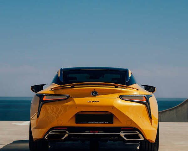 Желтый Лексус ЛС, объемом двигателя 3.46 л и пробегом 16 тыс. км за 94000 $, фото 2 на Automoto.ua