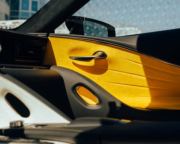 Желтый Лексус ЛС, объемом двигателя 3.46 л и пробегом 16 тыс. км за 94000 $, фото 25 на Automoto.ua