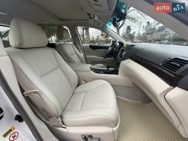 Білий Лексус ЛС, об'ємом двигуна 4.61 л та пробігом 160 тис. км за 11300 $, фото 10 на Automoto.ua