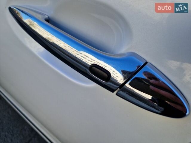 Білий Лексус ЛС, об'ємом двигуна 5 л та пробігом 190 тис. км за 10800 $, фото 8 на Automoto.ua