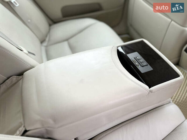 Белый Лексус ЛС, объемом двигателя 4.61 л и пробегом 167 тыс. км за 9999 $, фото 26 на Automoto.ua