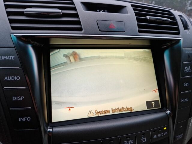 Белый Лексус ЛС, объемом двигателя 5 л и пробегом 190 тыс. км за 11800 $, фото 8 на Automoto.ua