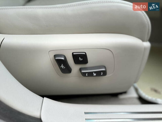 Белый Лексус ЛС, объемом двигателя 4.61 л и пробегом 167 тыс. км за 9999 $, фото 30 на Automoto.ua