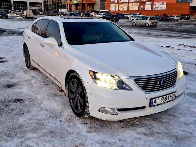 Белый Лексус ЛС, объемом двигателя 5 л и пробегом 180 тыс. км за 15000 $, фото 9 на Automoto.ua