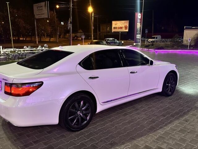 Білий Лексус ЛС, об'ємом двигуна 5 л та пробігом 330 тис. км за 11400 $, фото 3 на Automoto.ua