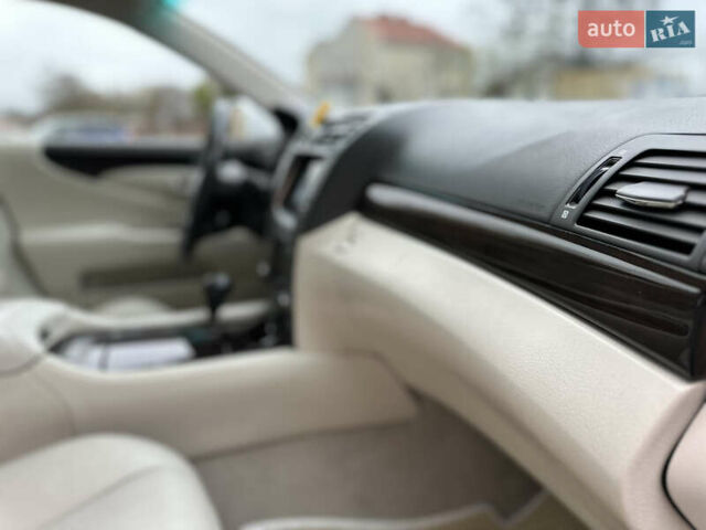 Белый Лексус ЛС, объемом двигателя 4.61 л и пробегом 167 тыс. км за 9999 $, фото 32 на Automoto.ua