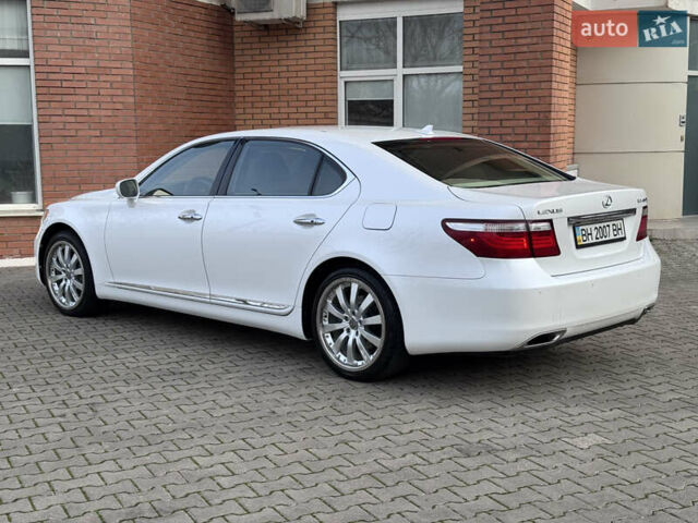 Білий Лексус ЛС, об'ємом двигуна 4.61 л та пробігом 118 тис. км за 15999 $, фото 8 на Automoto.ua