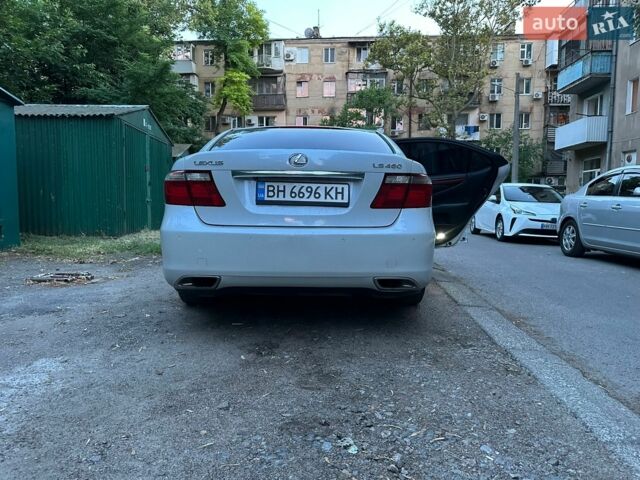 Белый Лексус ЛС, объемом двигателя 4.61 л и пробегом 190 тыс. км за 11500 $, фото 30 на Automoto.ua