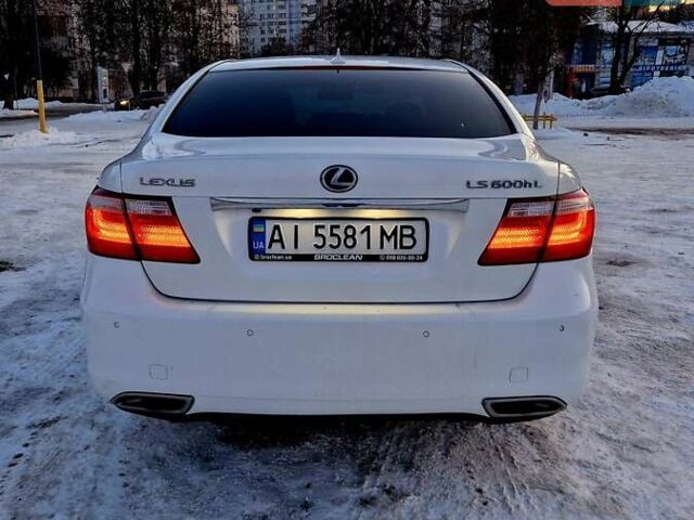 Белый Лексус ЛС, объемом двигателя 5 л и пробегом 180 тыс. км за 15000 $, фото 5 на Automoto.ua